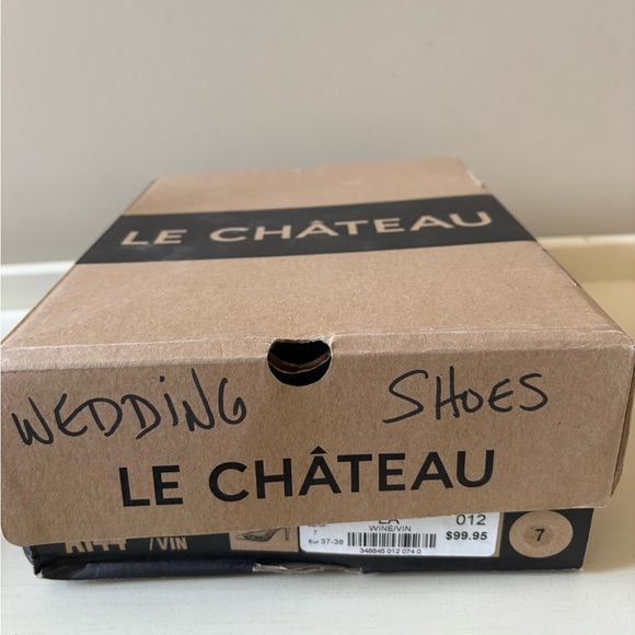 Le Chateau Burgundy Shoes - Picture 6 of 8